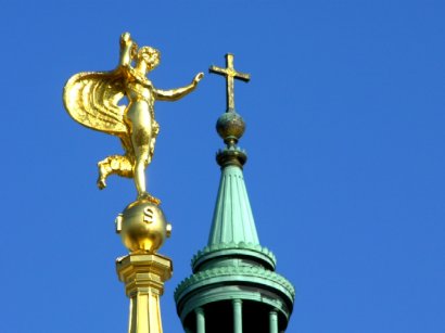 Turmspitzen - Fortunaportal mit Nikolaikirche